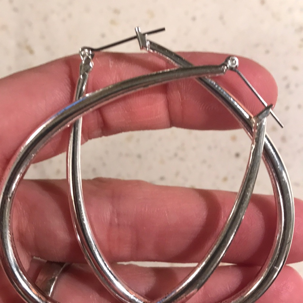 Silver hoops - Picture 2 of 5